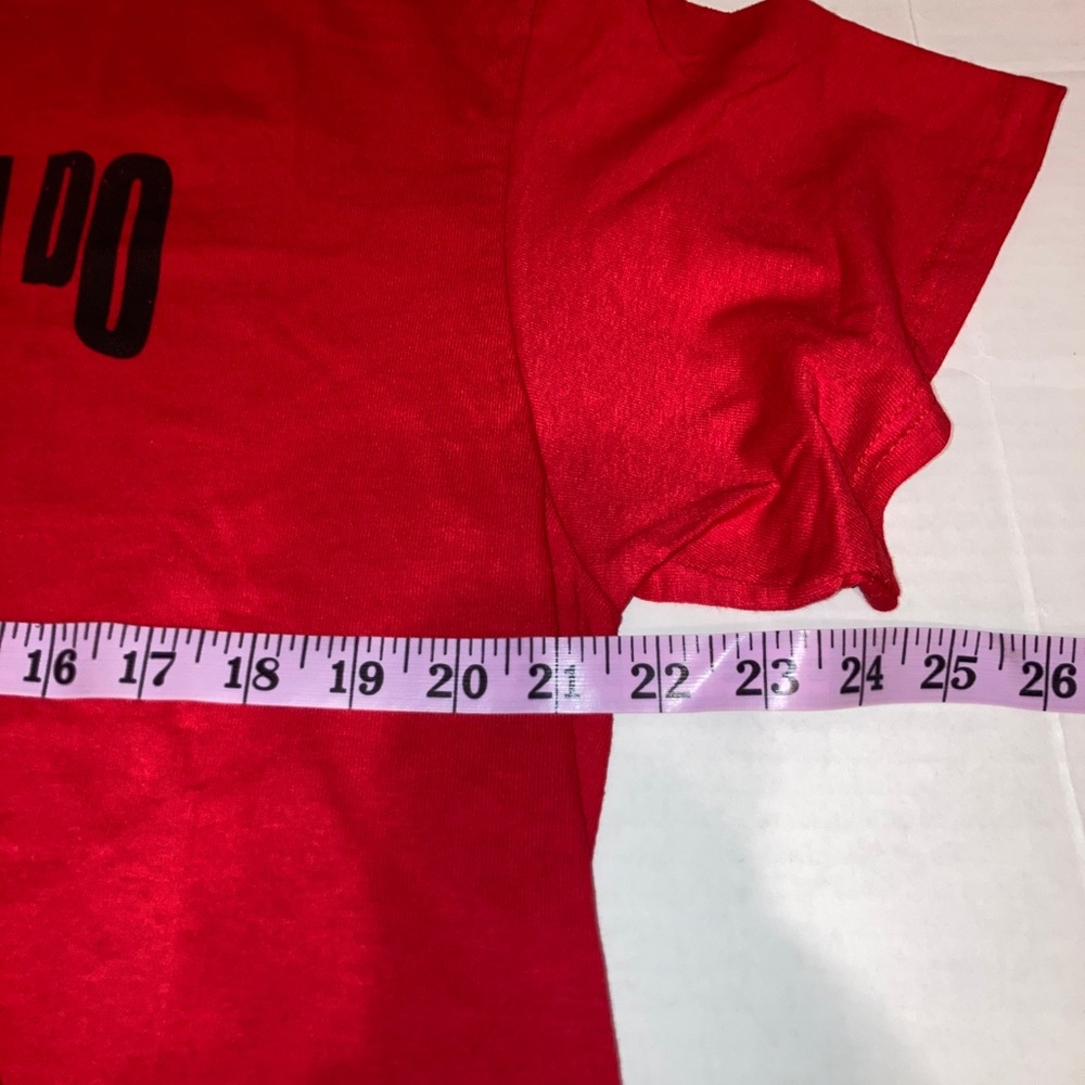 T-Shirt - Picture 7 of 8